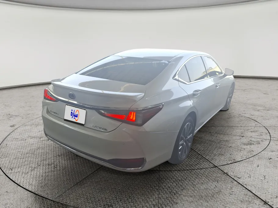 2025 Lexus ES 300 H 
