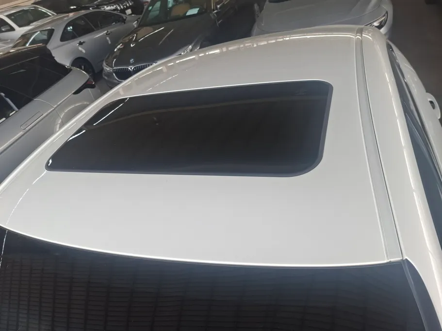 2025 Lexus ES 300 H 