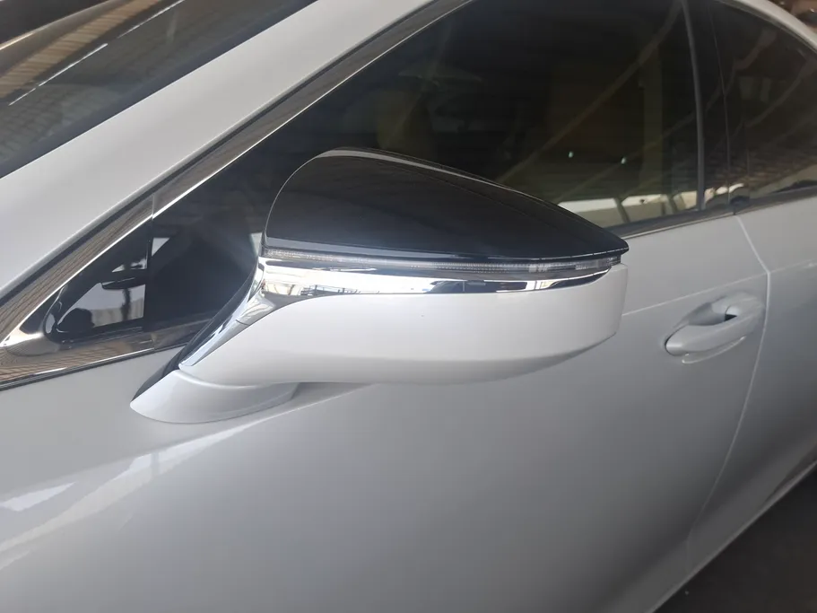2025 Lexus ES 300 H 