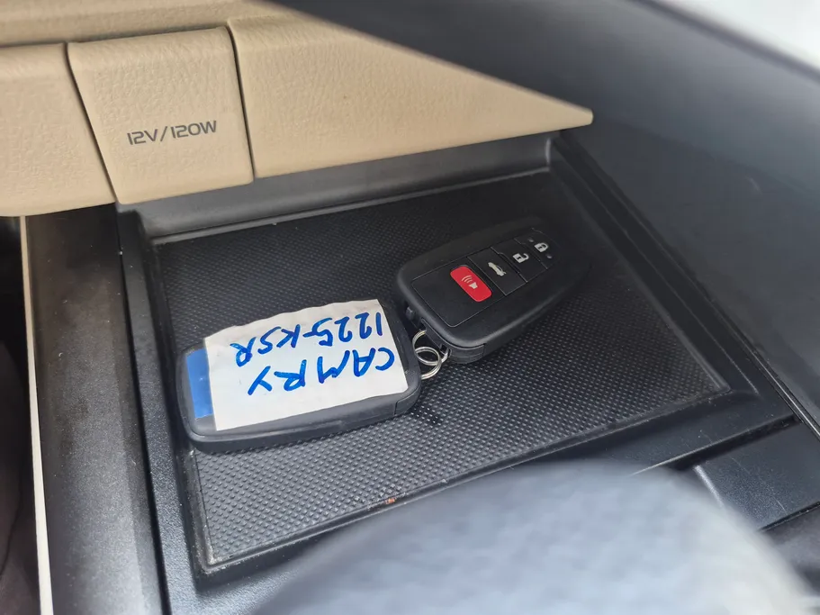 2023 Toyota Camry  LE HEV 