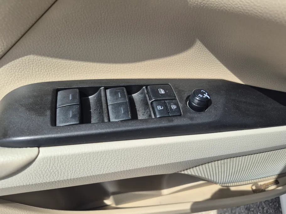 2023 Toyota Camry  LE HEV 