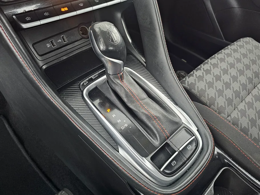 2022 MG ZS STD 