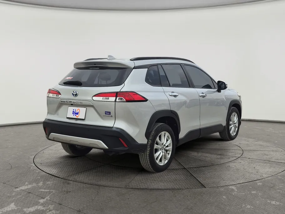 2024 Toyota Corolla Cross XLE HEV 