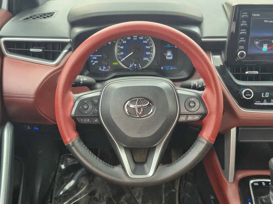 2024 Toyota Corolla Cross XLE HEV 