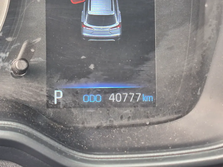 2024 Toyota Corolla Cross XLE HEV 