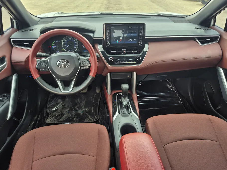 2024 Toyota Corolla Cross XLE HEV 