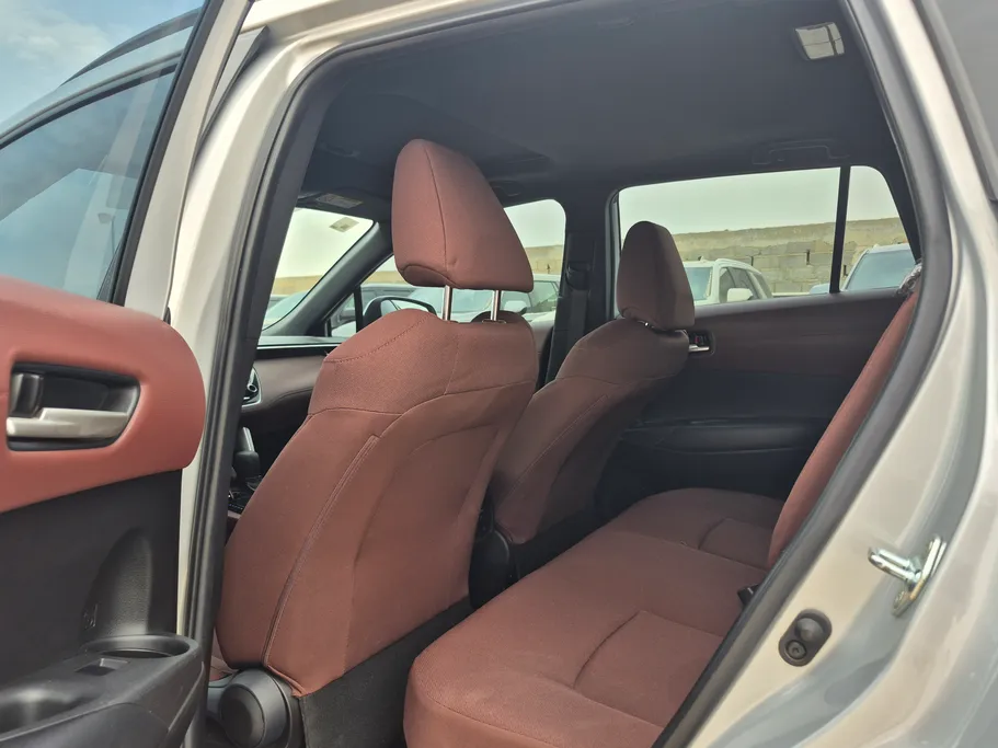 2024 Toyota Corolla Cross XLE HEV 