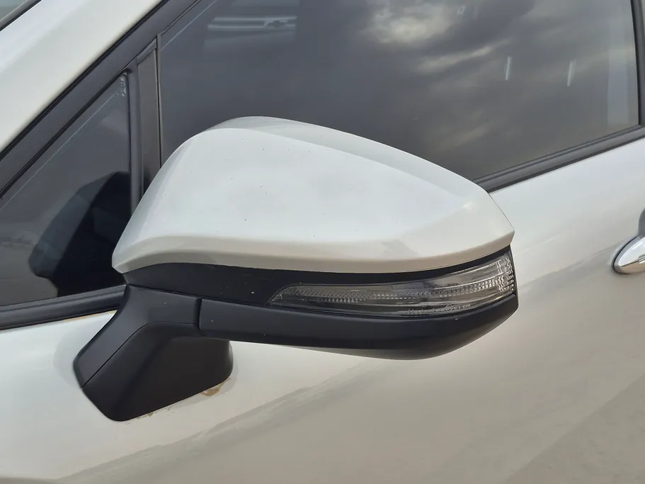 2024 Toyota Corolla Cross XLE HEV 