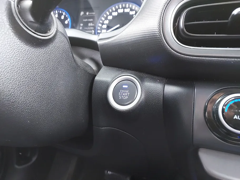 2023 Hyundai Kona SMART 