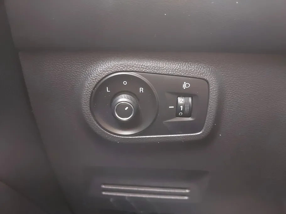2022 MG ZS STD 