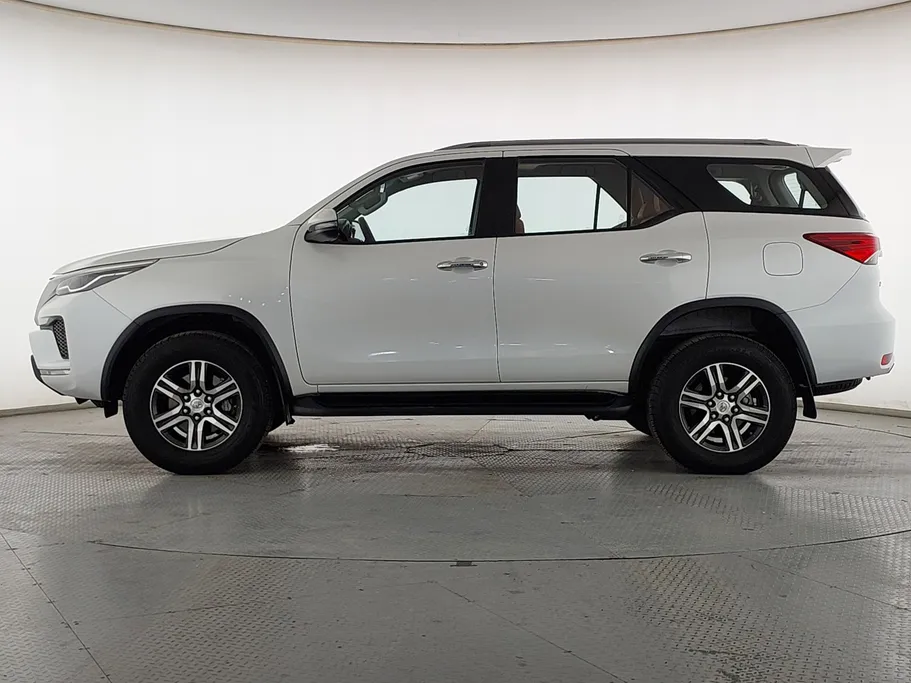 2024 Toyota Fortuner GX2 4x4 