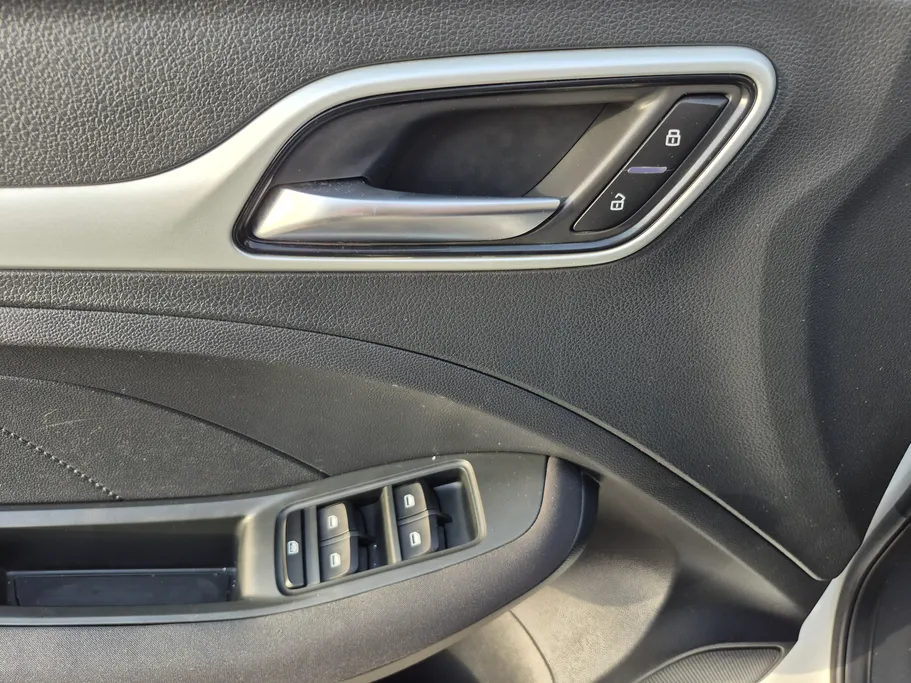 2022 MG ZS STD 