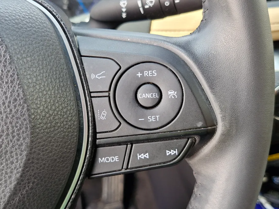 2020 Toyota RAV4 XLE HEV 