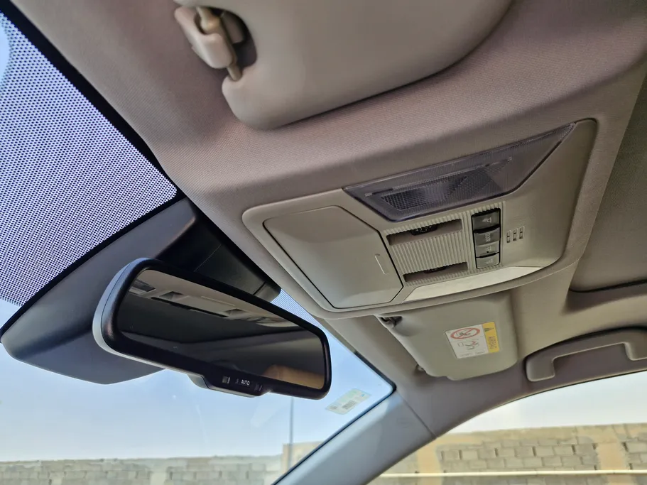 2020 Toyota RAV4 XLE HEV 