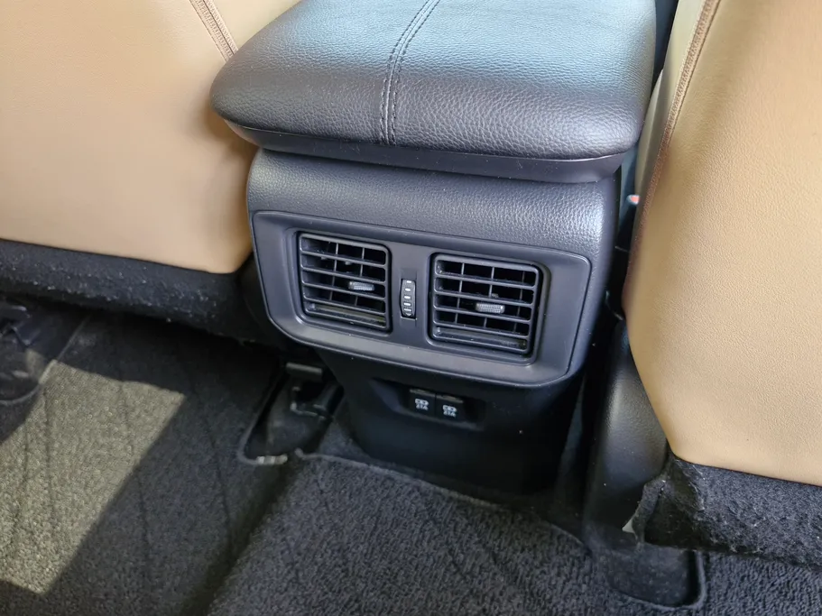 2020 Toyota RAV4 XLE HEV 