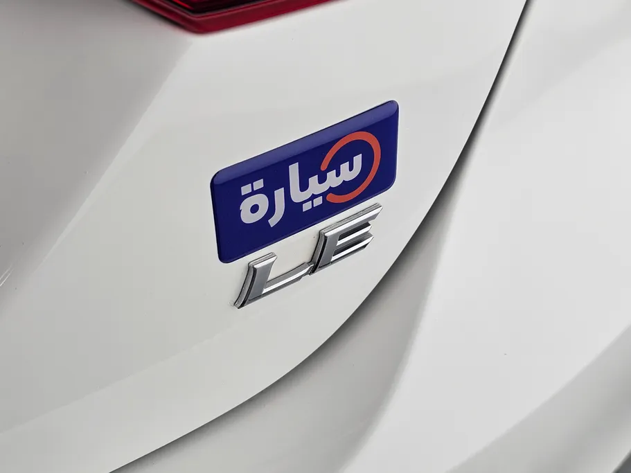 تويوتا كامري LE 2022 