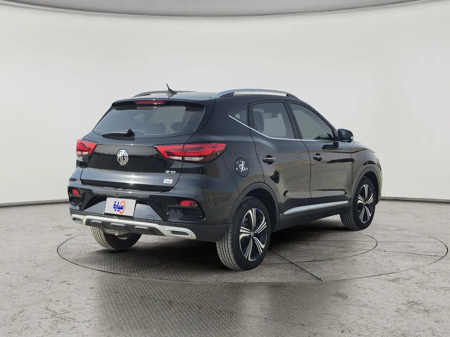 2024 MG ZS LUX 
