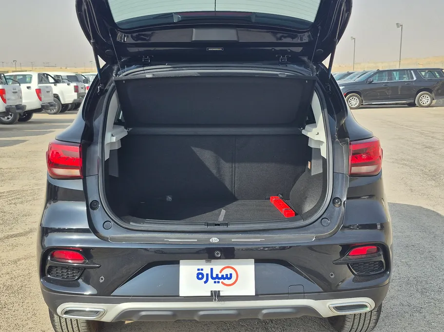 2024 MG ZS LUX 