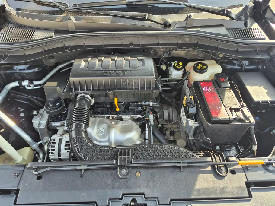 2024 MG ZS LUX 