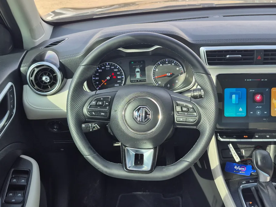2024 MG ZS LUX 