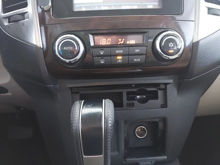 2019 Mitsubishi Pajero GLS 4Doors 