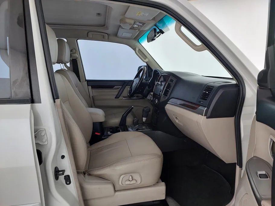 2019 Mitsubishi Pajero GLS 4Doors 