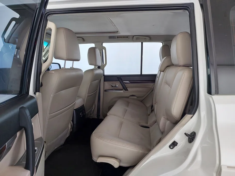 2019 Mitsubishi Pajero GLS 4Doors 