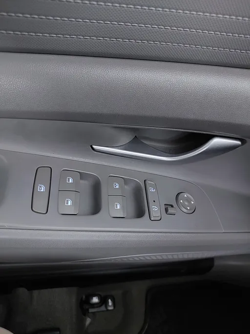 2023 Hyundai Elantra Smart 