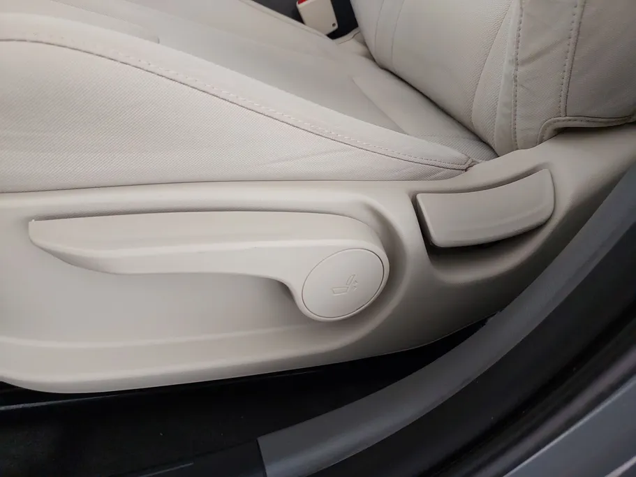 2023 Hyundai Elantra Smart 