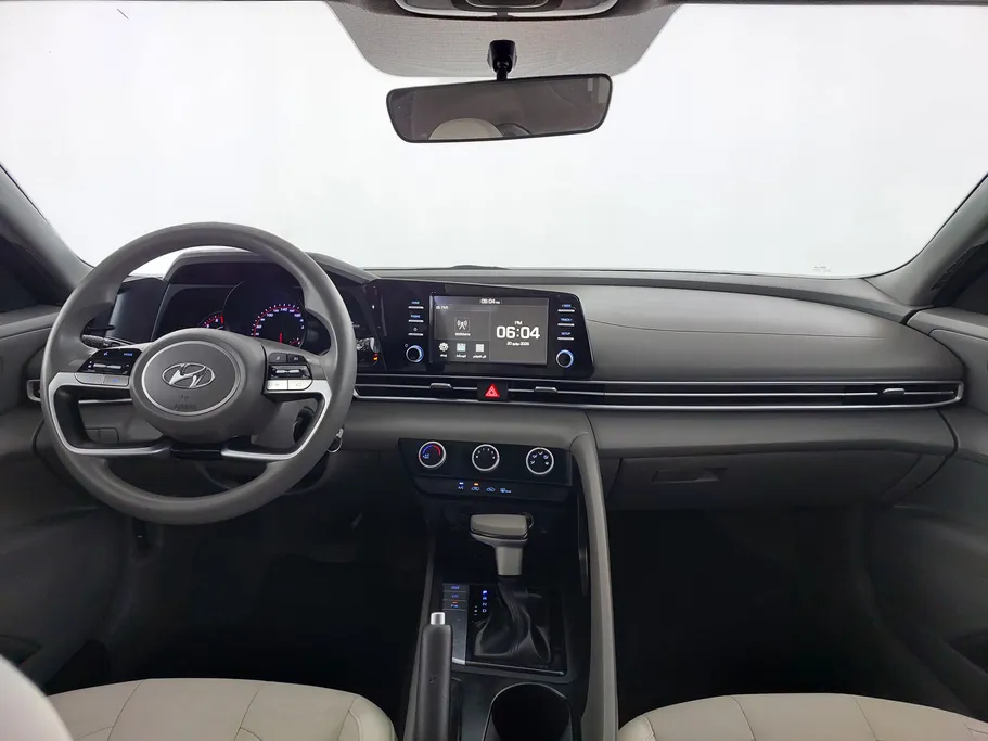 2023 Hyundai Elantra Smart 
