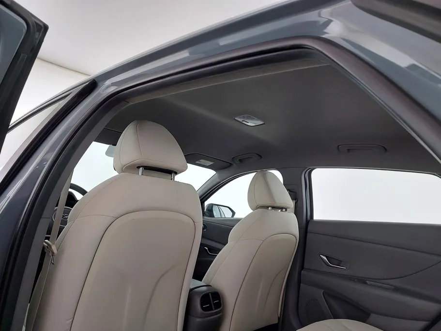 2023 Hyundai Elantra Smart 