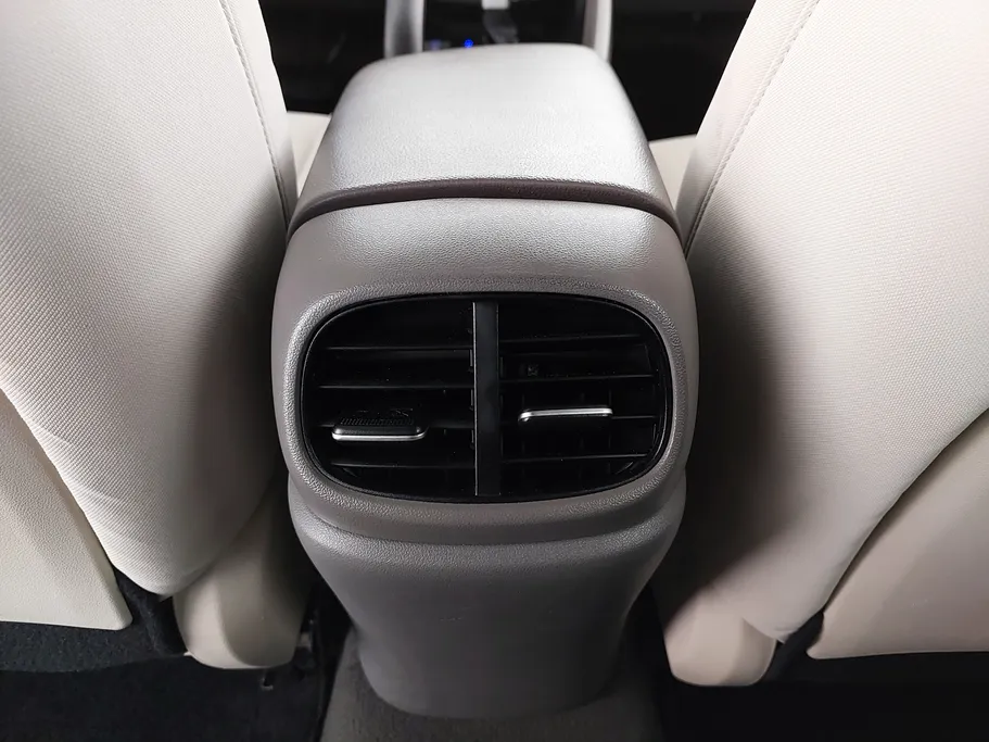 2023 Hyundai Elantra Smart 