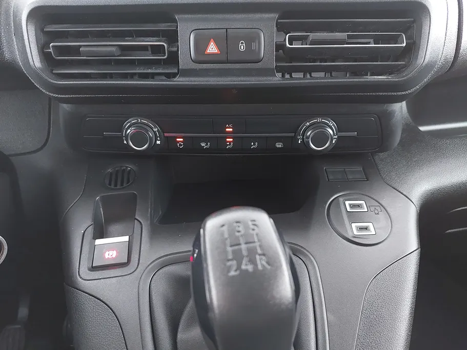 2025 Peugeot Partner Refrigerated 