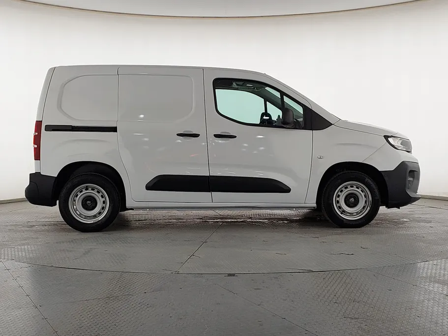 بيجو بارتنر Short van 2025 