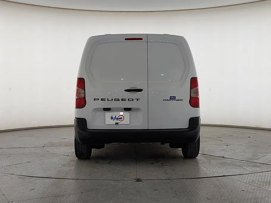 بيجو بارتنر Short van 2025 