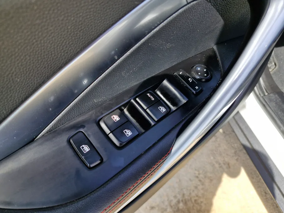 2023 Chevrolet Groove Premier 