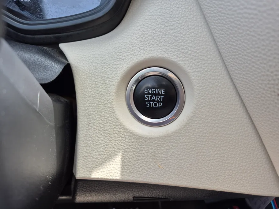 2023 Toyota Corolla XLI Executive Moonroof 