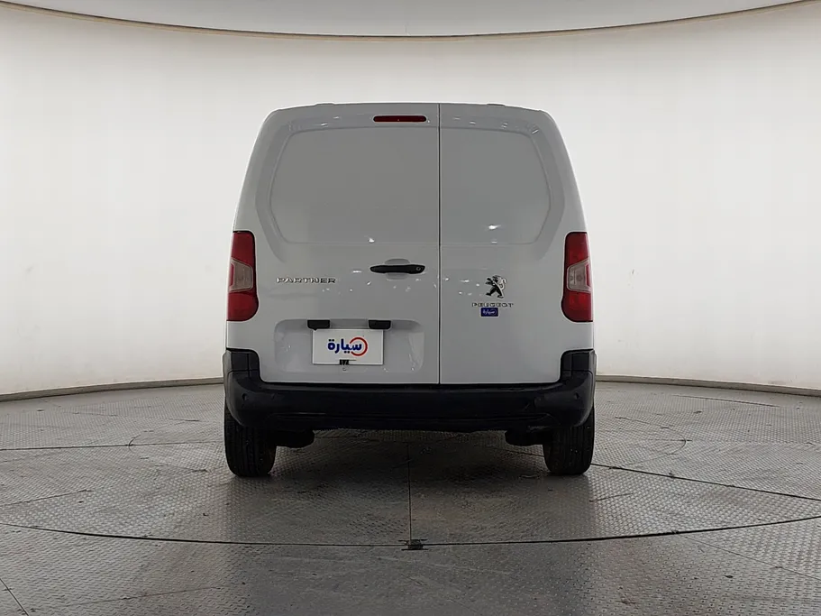 2023 Peugeot Partner Short van 