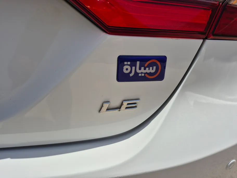تويوتا كامري LE 2023 