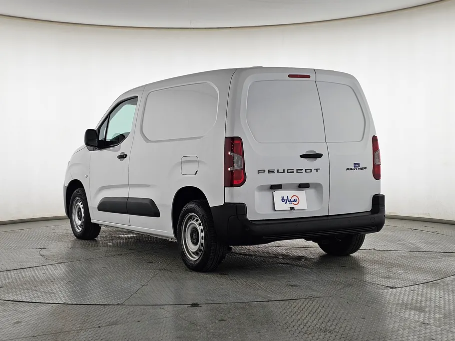 بيجو بارتنر Short van 2025 
