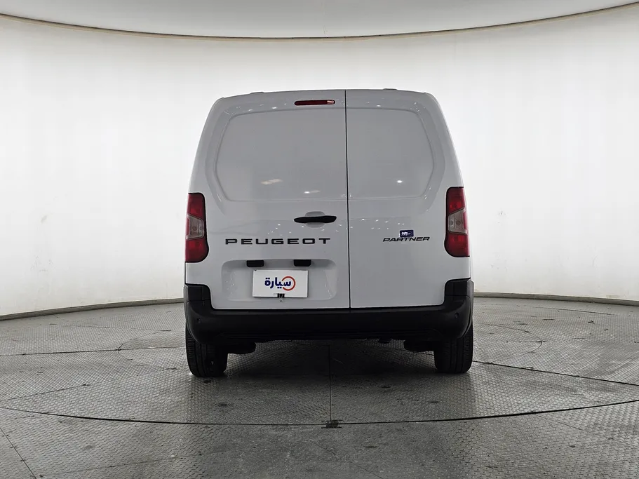 بيجو بارتنر Short van 2025 