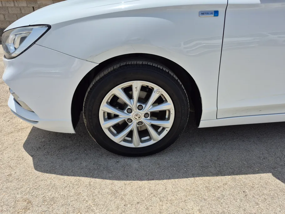 2023 MG 5 STD 