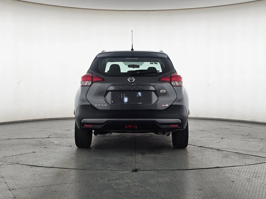 2020 Nissan Kicks S 