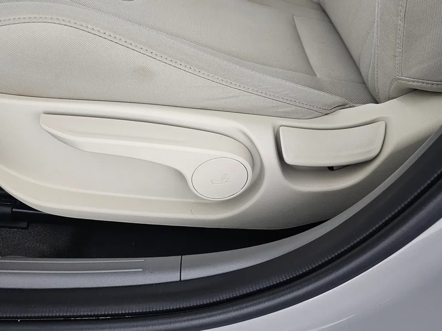 2025 Hyundai Elantra Fleet 