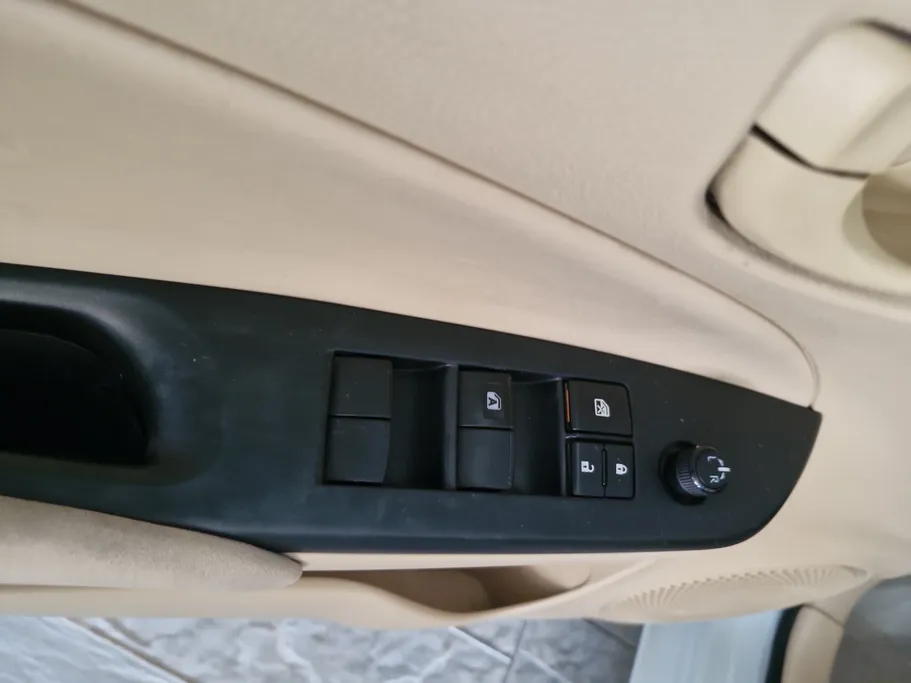 2022 Toyota Yaris  Y 