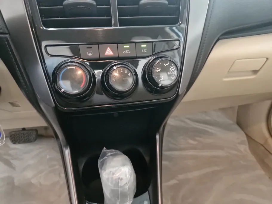 2022 Toyota Yaris  Y 