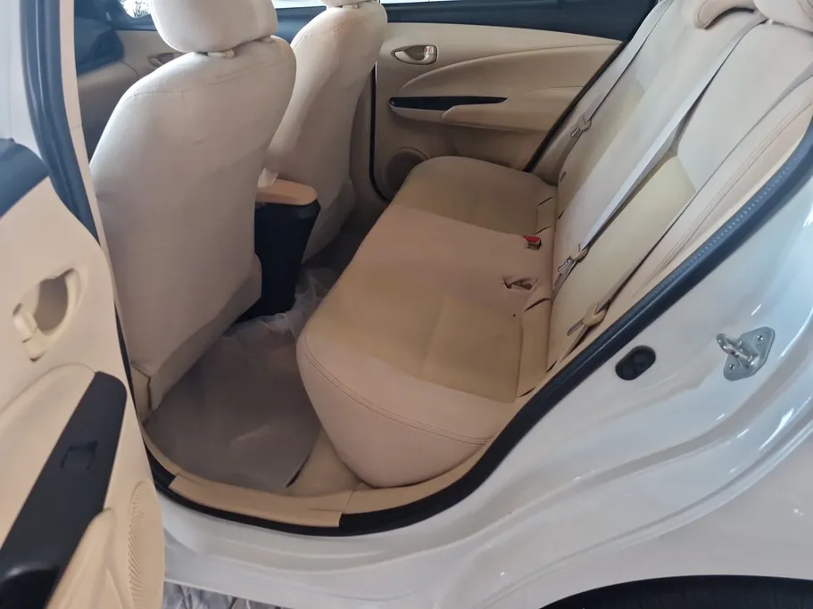 2022 Toyota Yaris  Y 