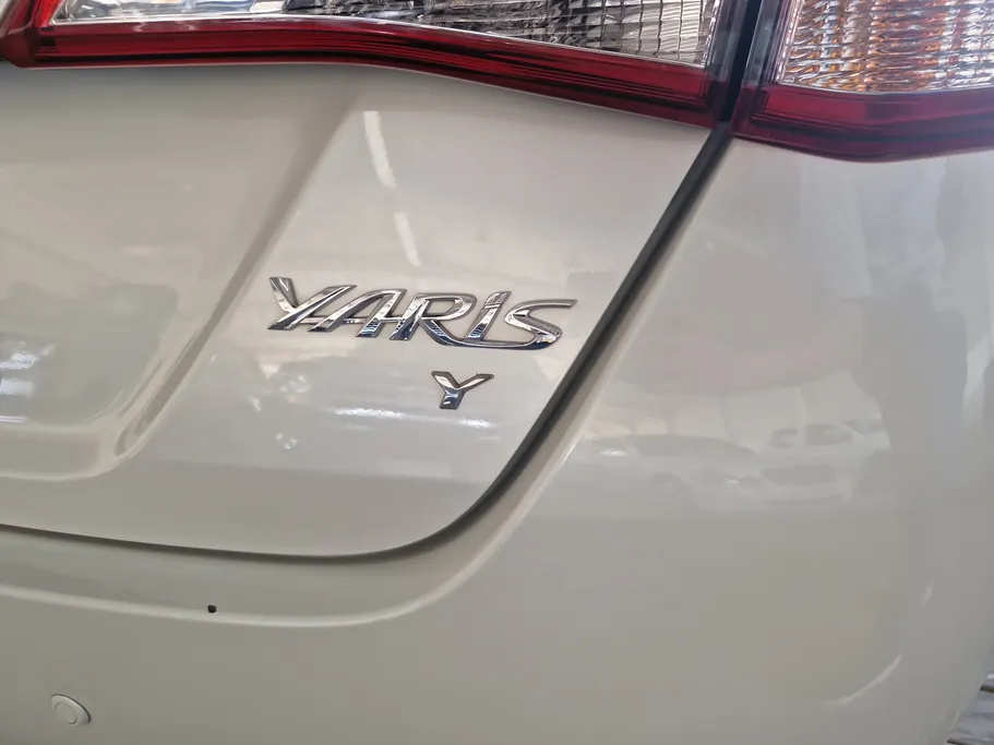 2022 Toyota Yaris  Y 