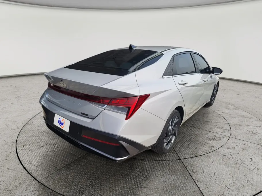 2024 Hyundai Elantra Comfort 