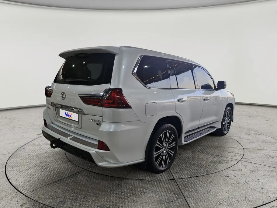لكزس LX 570 S 2020 